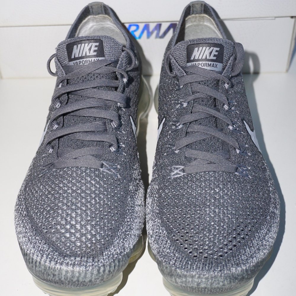 NIKE | WOMEN'S NIKE AIR VAPORMAX FLYNIT